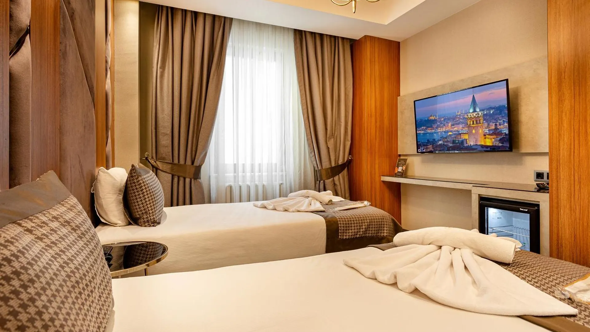 Santra Hotel Istanbul 2*,